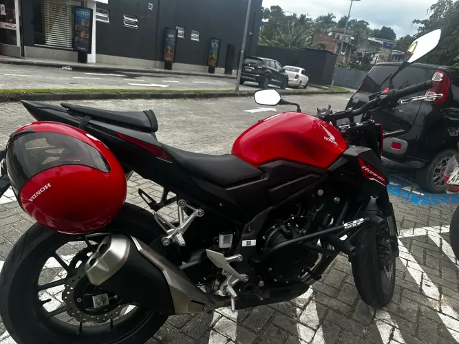 Moto cb500 hornet 2026