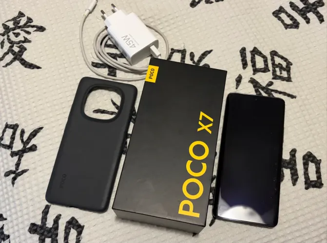 POCO X7 5G - MUITO BOM - Acompanha caixa e carregador original.
