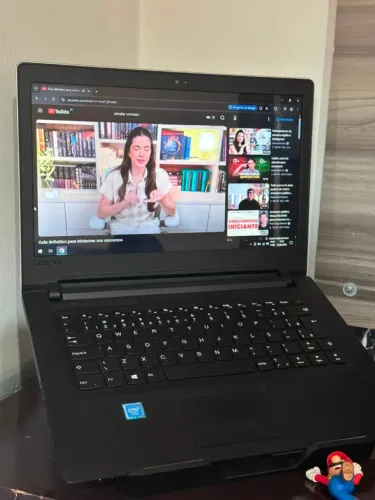 Notebook Lenovo - Sem detalhes.