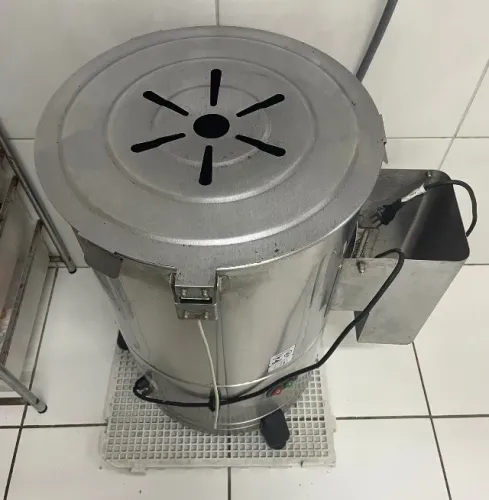 Forno industrial e Descascador do Legumes. 