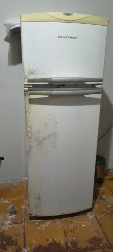 Geladeira Brastemp 2 Portas 127V Funcionando Perfeitamente - Ótimo Estado