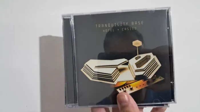 2 Cds Artic Monkeys Favorite worst e Tranquility Base Hot
