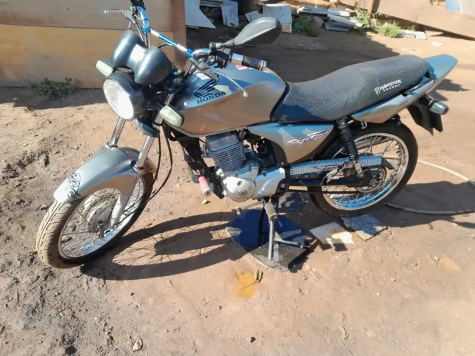Titan 150 