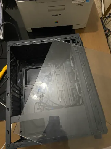 Gabinete TGT Carbon mid tower