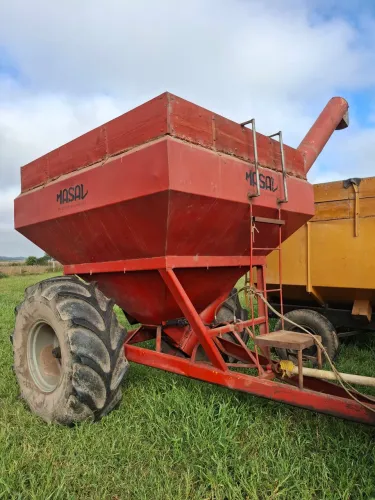 Reboque graneleiro