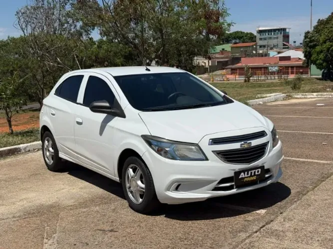 Chevrolet Onix Hatch LT 1.0 8V Flex Power Mec. 4P 2015