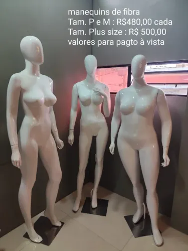 Manequins de Fibra - Ler Anúncio 
