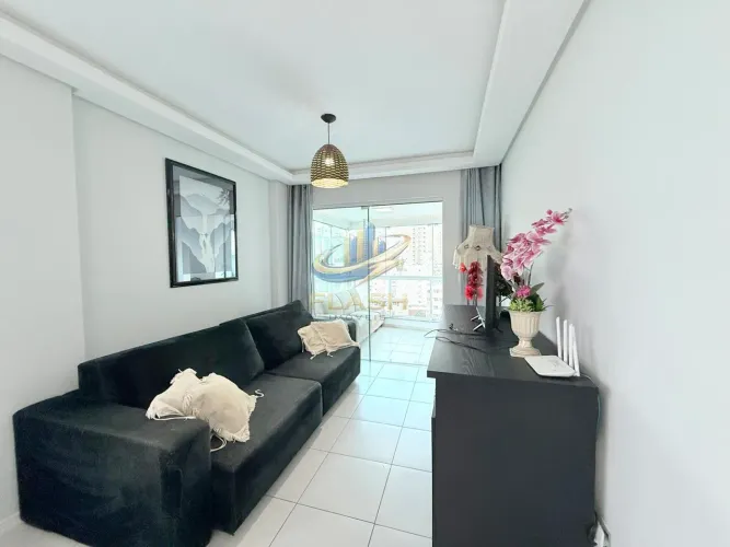 Locação anual 3 quartos, 2 vagas Centro Balneário Camboriú