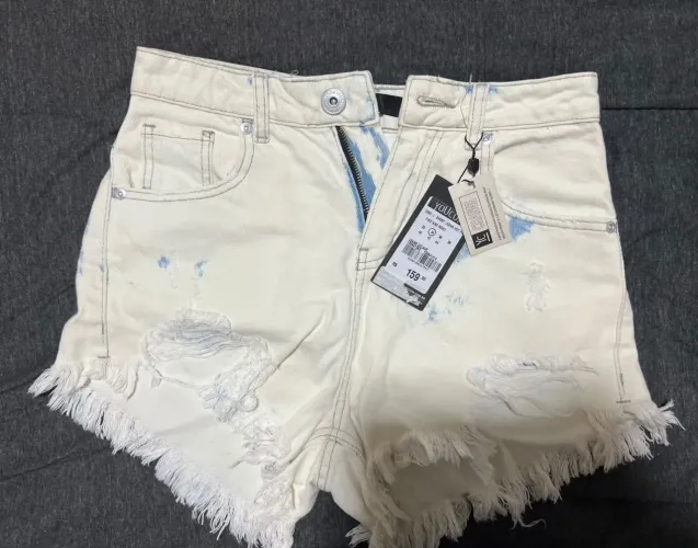 Short jeans Youcom Novo, ainda com etiqueta