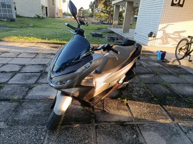 Honda PCX DLX 150 2022 - Revisada - 19.871 km