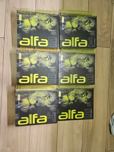 Material Alfamed Anglo pré vestibular seminovo em ótimas condições