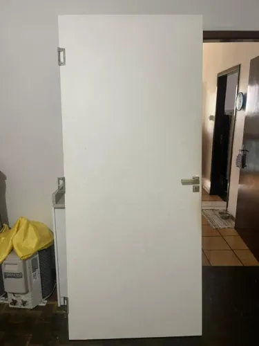 PORTA MADEIRA COM FECHADURA