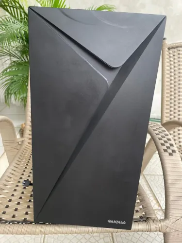 Gabinete gamer gamdias + 5 fans darkflash + fonte gamemax 600w ( com oxidação)
