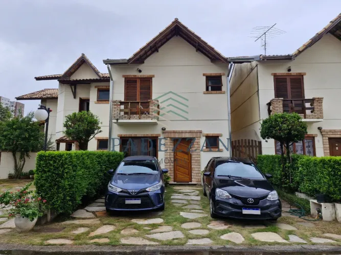 SOBRADO EM CONDOMÍNIO | 3 DORMS SENDO 1 SUÍTE | PQ. ASSUNÇÃO | TABOÃO DA SERRA