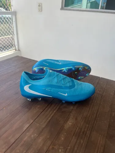 Chuteira Nike 