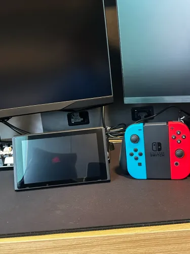 Nintendo Switch Desbloqueado V2 - Na caixa, estado de novo