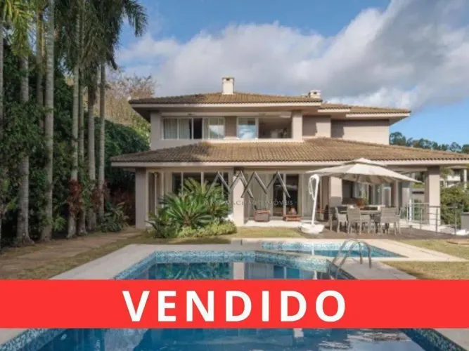 Casa à venda no Condomínio Vila Alpina | 600 m² - 4 quartos