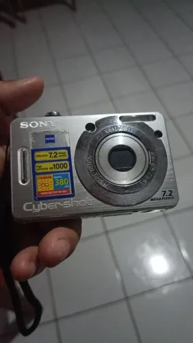 Câmera Sony cyber shot 7.2 megapixels funcionando 