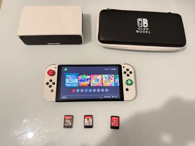 Nintendo Switch OLED Desbloqueado + 3 Jogos Originais