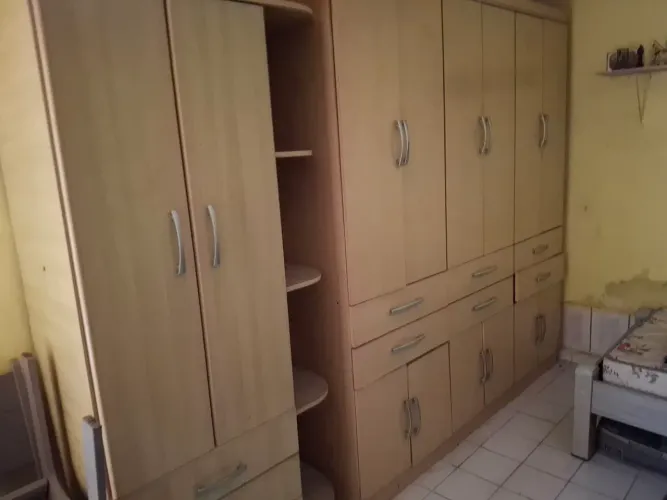 Guarda roupa usado