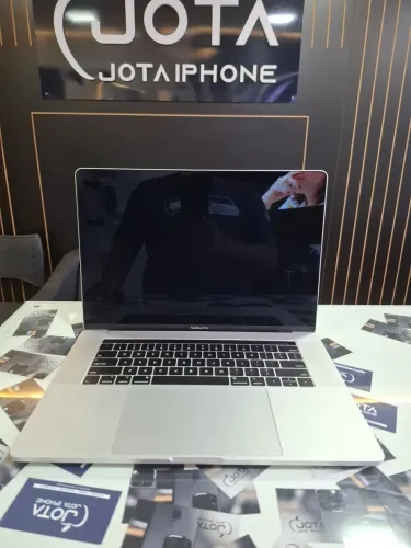 MAC PRO 2018 TELA DE 15