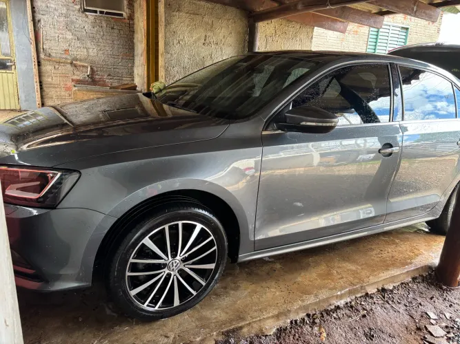 Volkswagen Jetta Highline 2.0 TSI 16V 4P Tiptronic 2017