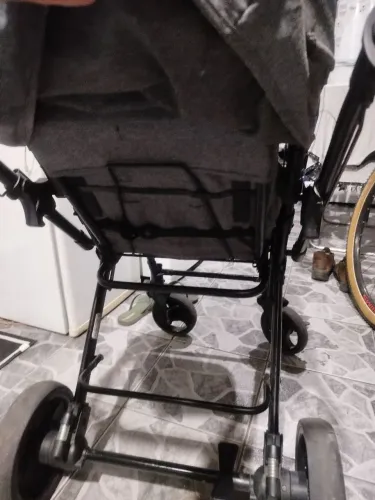 Carrinho de bebê  muito bom