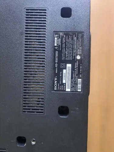 Tv 65 polegada com tela quebrada para tirar peças.