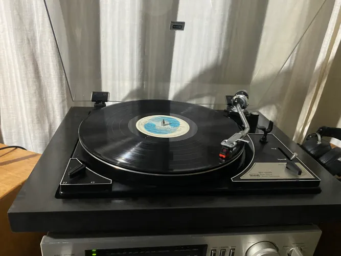 Toca disco cce BD 5000