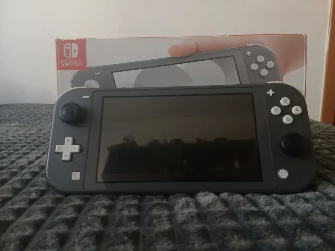 NINTENDO SWITCH LITE *seminovo