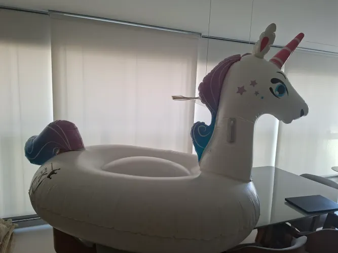 Boia inflável gigante unicórnio 1,80m