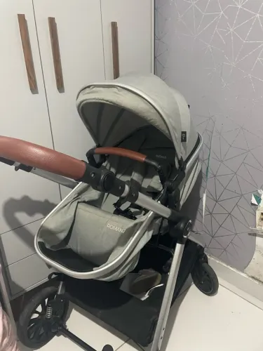 Carrinho de bebê romazzo