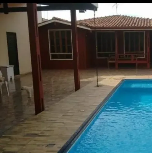 Casa em madeira pré fabricada linda