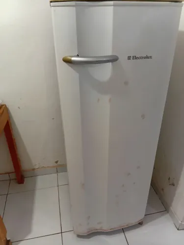 Geladeira eletrolux 