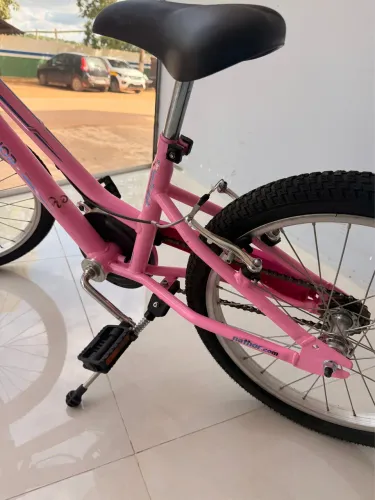 Bicicletas aro 20 (Rosa e azul)