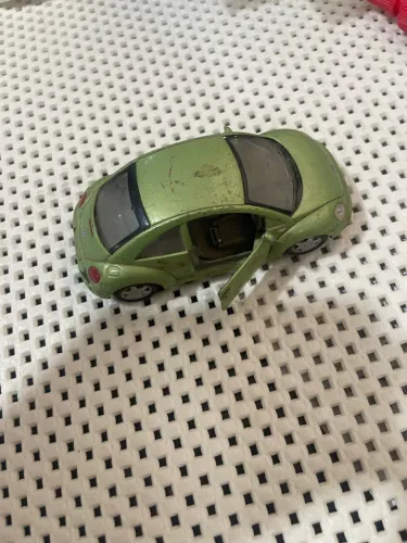 Carrinho Volkswagen New Beetle em metal