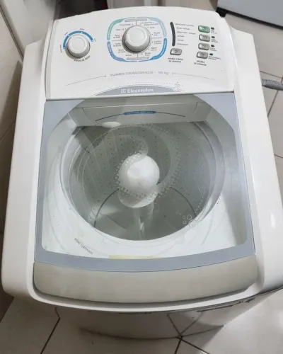 Máquina de lavar roupa 10 kg Eletrolux