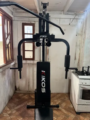 Vendo estação de musculação