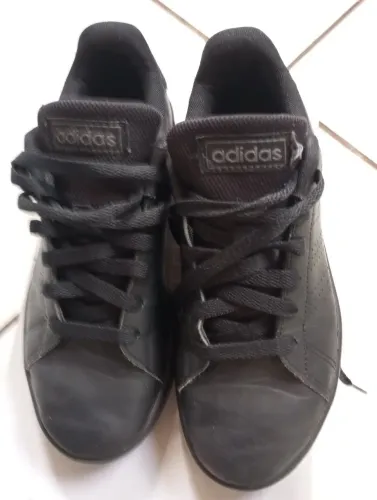 Vendo este tênis número 34 não entrego