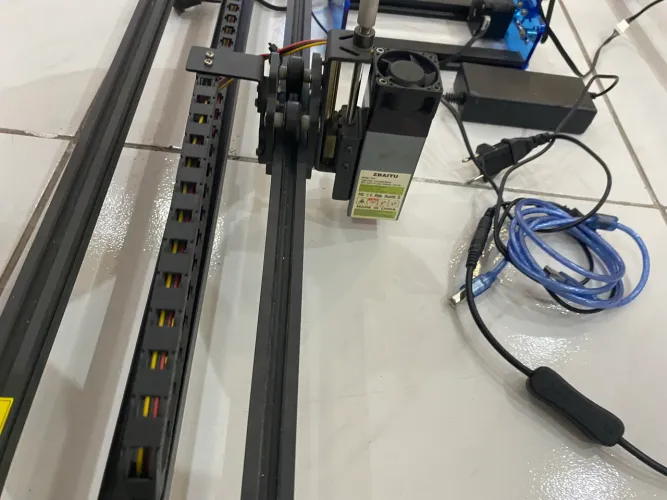 Máquina de gravação a laser