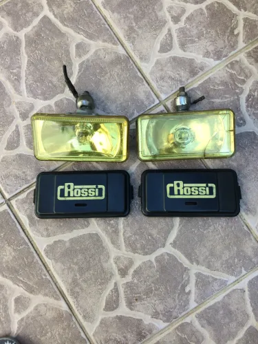 Farol de neblina Rossi (1983) amarelo 