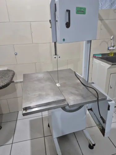 Serra-fita Eccel
