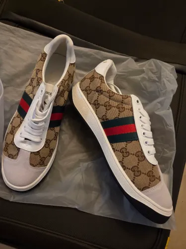 Tenis gucci