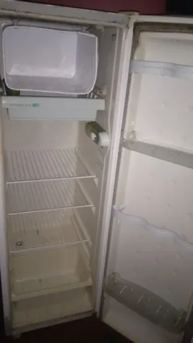 Geladeira Palito 550