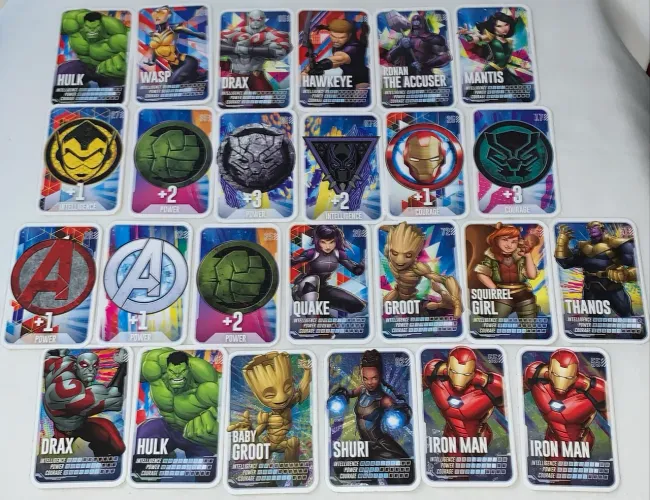 25 Cards Marvel Comics Lob Law universe importados sendo 4 brilhantes 