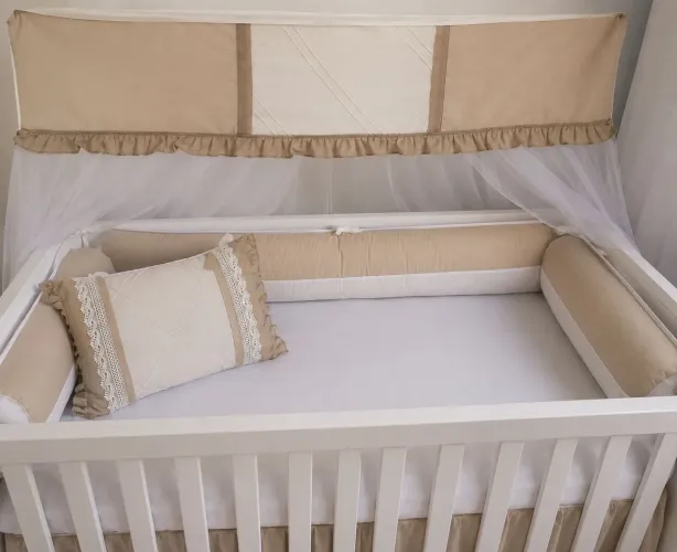 Kit Berço Completo Bege/Off White Luxo - Pouquíssimo Uso, Impecável