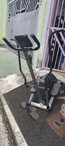QBicicleta Ergométrica / Elíptico - Precisa Trocar a Correia (Para Conserto)