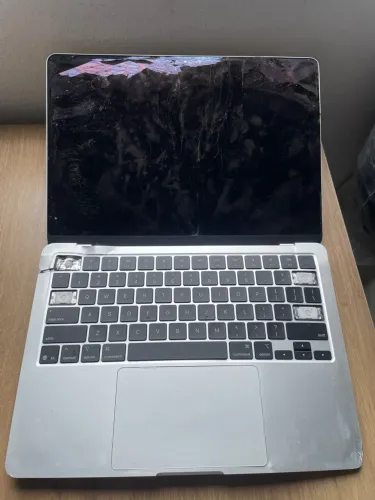 Macbook Apple Air M4 2025 (SUCATA)