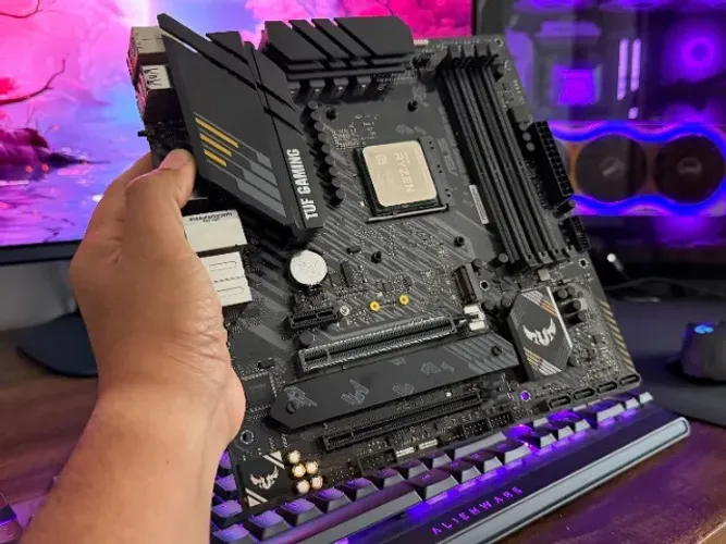 KIT-Upgrade AM4 Ryzen 7-5700x3D Placa Asus B550M-TUF 4 Slots