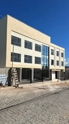 Alugo belíssimo flat no bairro: Lagoa Seca